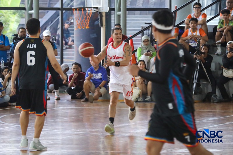 Basket Celebrity Match, Meet &amp; Greet yang menjadi bagian dari Jogja Financial Festival Universitas Gadjah Mada, Minggu (24/5/2026) pagi. (CNBC Indonesia/Faisal Rahman)