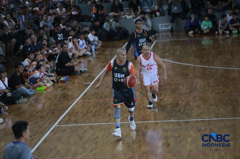 Basket Celebrity Match, Meet &amp; Greet yang menjadi bagian dari Jogja Financial Festival Universitas Gadjah Mada, Minggu (24/5/2026) pagi. (CNBC Indonesia/Faisal Rahman)