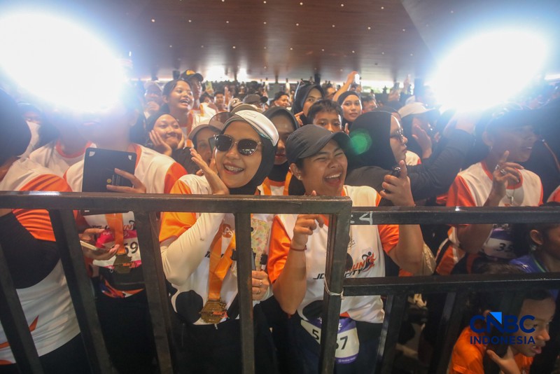 Penampilan Ndarboy Genk menghibur audience dalam Konser Jogja Financial Festival 2026 di Jogja Expo Center (JEC), Yogyakarta, DIY, Minggu (24/5/2026). (CNBC Indonesia/Faisal Rahman)