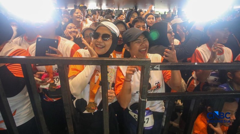 Penampilan Ndarboy Genk menghibur audience dalam Konser Jogja Financial Festival 2026 di Jogja Expo Center (JEC), Yogyakarta, DIY, Minggu (24/5/2026). (CNBC Indonesia/Faisal Rahman)