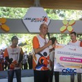 Penyerahan Beasiswa di acara Jogja Financial Festival 2026 di Jogja Expo Center (JEC), Yogyakarta, DIY, Minggu (24/5/2026). (CNBC Indonesia/Faisal Rahman)