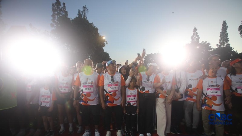 Peserta Jogja Run D-City (JRDC) 2026 yang menjadi bagian dari Jogja Financial Festival di Universitas Gadjah Mada, Yogyakarta, Minggu (24/5/2026) pagi. (CNBC Indonesia/Faisal Rahman)