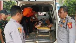 Teknisi WiFi Tersengat Listrik Tegangan Tinggi Saat Perbaiki Kabel di Banyuasin