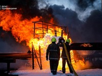 Rusia menghujani ibu kota Ukraina, Kyiv, dengan serangan rudal dan drone besar-besaran pada Minggu (24/5/2026) pagi. (via REUTERS/STATE EMERGENCY SERVICE OF UKRAI)