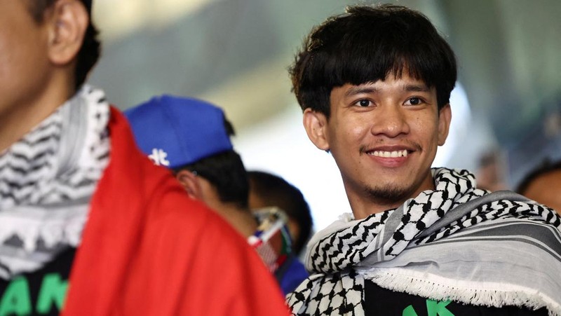 Sembilan aktivis dan jurnalis WNI anggota Global Peace Convoy Indonesia (GPCI) yang sempat menjadi korban penculikan Israel saat ikut misi kemanusiaan Global Sumud Flotila (GSF) ke Gaza, Palestina tiba di Bandara Internasional Soekarno-Hatta, Tangera