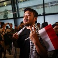 Sembilan aktivis dan jurnalis WNI anggota Global Peace Convoy Indonesia (GPCI) yang sempat menjadi korban penculikan Israel saat ikut misi kemanusiaan Global Sumud Flotila (GSF) ke Gaza, Palestina tiba di Bandara Internasional Soekarno-Hatta, Tangera