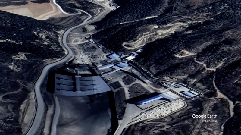 Vidio google earth menujukkan lokasi kejadian setelah ledakan gas di tambang batu bara Liushenyu di Kabupaten Qinyuan, Provinsi Shanxi, Tiongkok, Sabtu (23/5/2026). (via REUTERS TV)