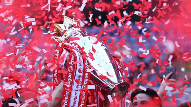 Come on You Gunners! Potret Arsenal Angkat Trofi Juara Liga Inggris