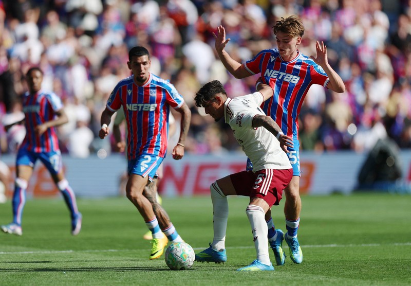 Arsenal menuntaskan laga terakhir Premier League dengan manis. Meriam London mengalahkan Crystal Palece 2-1.
Crystal Palace vs Arsenal berlangsung di Selhurst Park, Minggu (24/5/2026) malam WIB. (Action Images via Reuters/Matthew Childs)