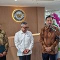 Ketua DEN Luhut B. Panjaitan dan Wakil Menkeu Suahasil Nazara, Senin (25/5/2026). (Istimewa)