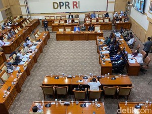 Komisi III DPR Bentuk Panja RUU Polri, Diketuai Habiburokhman