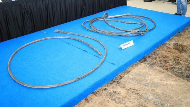 Penampakan 'Kabel Putus' Penyebab Padam Listrik di Sumatra