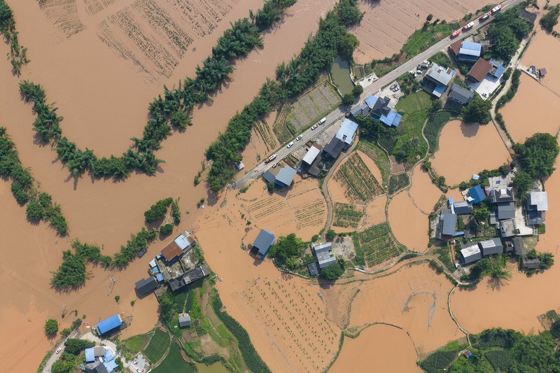 Pemandangan desa Anxi dari udara setelah banjir bandang dan tanah longsor yang dipicu oleh curah hujan ekstrem, di distrik Yongchuan, Chongqing, China, 24 Mei 2026. (cnsphoto via REUTERS)