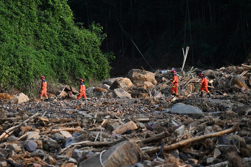 Pemandangan desa Anxi dari udara setelah banjir bandang dan tanah longsor yang dipicu oleh curah hujan ekstrem, di distrik Yongchuan, Chongqing, China, 24 Mei 2026. (cnsphoto via REUTERS)