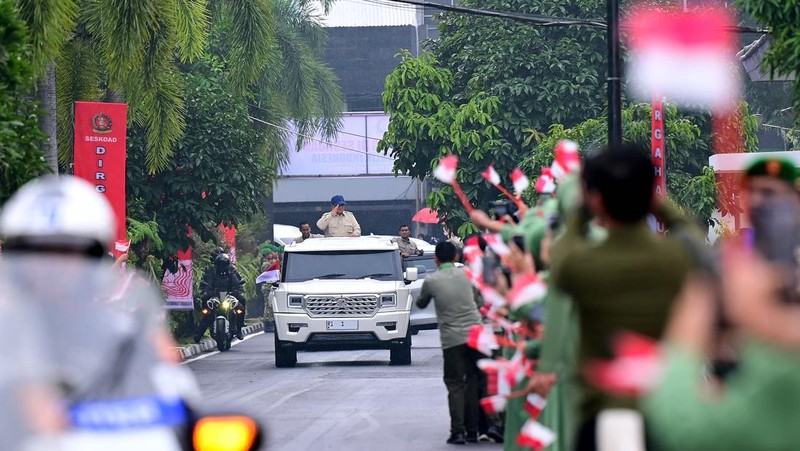 Presiden Republik Indonesia Prabowo Subianto meresmikan renovasi museum dan perpustakaan Sekolah Staf dan Komando Angkatan Darat di Kota Bandung, Senin (25/5/2026).