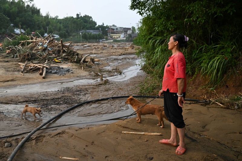 Pemandangan desa Anxi dari udara setelah banjir bandang dan tanah longsor yang dipicu oleh curah hujan ekstrem, di distrik Yongchuan, Chongqing, China, 24 Mei 2026. (cnsphoto via REUTERS)