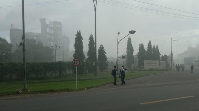 Ledakan Pabrik Kimia Cilegon, Warga Sesak Napas-1 Dibawa ke Puskesmas