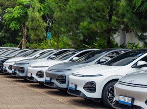 Harga Solar Mahal, Pemilik Mobil Diesel Hijrah ke Mobil Listrik