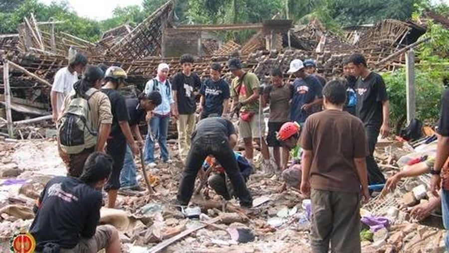 Gempa bumi Yogyakarta dengan kekuatan 6,3 Magnitudo dengan kedalaman 12,5 km pada tahun 2006. (Dok. Pemda DIY via Universitas Islam Indonesia)