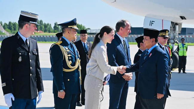 Prabowo Bakal Lebaran Iduladha 1447 H di Wisma KBRI Paris