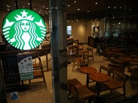 Sebuah gerai Starbucks yang kosong di Seoul, Korea Selatan, 26 Mei 2026. (REUTERS/Kim Hong-Ji)
