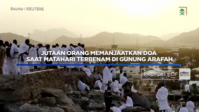 Video: Jutaan Orang Memanjaatkan Doa di Gunung Arafah