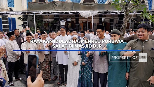 Video: Rayakan Iduladha, Menkeu Purbaya Salat di Masjid DJP