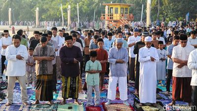 Salat Idul adha di Pantai Ancol Dipadati Ribuan Umat Muslim