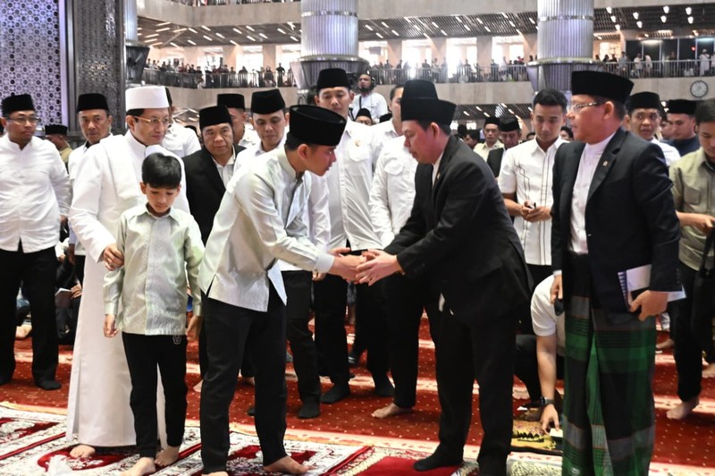 Wakil Presiden GIbran Rakbuming Raka pelaksanaan Salat Iduladha 1447 H/2026 M di Masjid Istiqlal, Jakarta, Rabu (27/05/2026). (Dok. Setwapres)