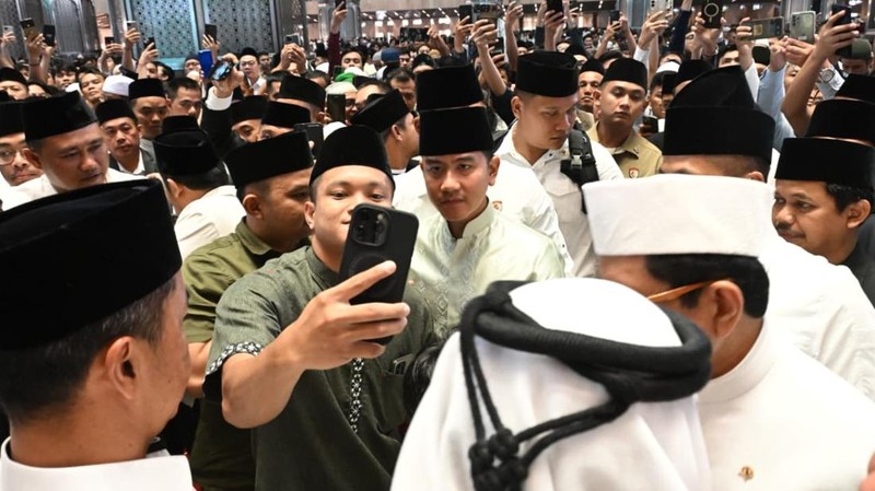 Wakil Presiden GIbran Rakbuming Raka pelaksanaan Salat Iduladha 1447 H/2026 M di Masjid Istiqlal, Jakarta, Rabu (27/05/2026). (Dok. Setwapres)