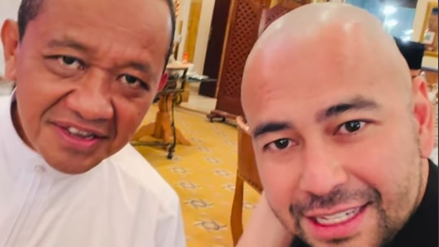 Artis sekaligus Utusan Khusus Presiden Bidang Generasi Muda dan Pekerja Seni (UKP Muda Seni), Raffi Ahmad bersama Menteri ESDM Bahlil Lahadalia. (Instagram/raffinagita1717)