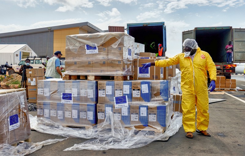 UNICEF staff and airport workers load trucks with aid from the European Civil Protection and Humanitarian Aid Operations (ECHO) for the Ebola outbreak caused by the Bundibugyo strain, at Bunia National Airport in Bunia, Ituri province, Democratic Republic of Congo, May 28, 2026. REUTERS/Gradel Muyisa Mumbere