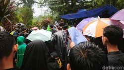 Dugaan Awal Penyebab Sekeluarga Tewas dalam Tenda di Temanggung