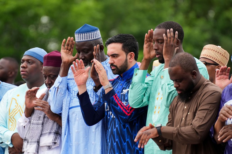 New York City Mayor Zohran Mamdani prays during Eid al-Adha prayers in the Bronx Borough of New York City, U.S., May 27, 2026. REUTERS/Adam Gray     TPX IMAGES OF THE DAY