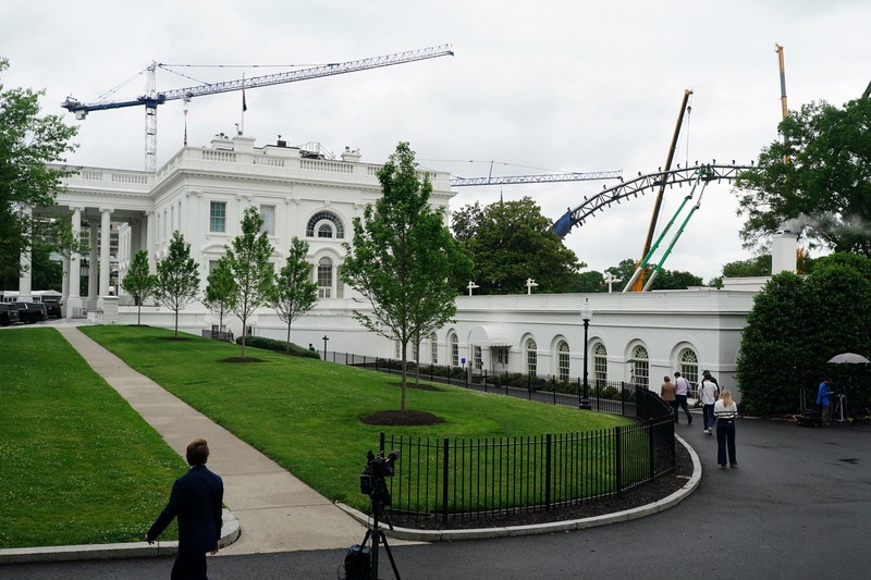 Construction is underway on a temporary arena that will host the UFC Freedom 250 fight card in June on the South Lawn of the White House in Washington, D.C., U.S., May 27, 2026. REUTERS/Kylie Cooper