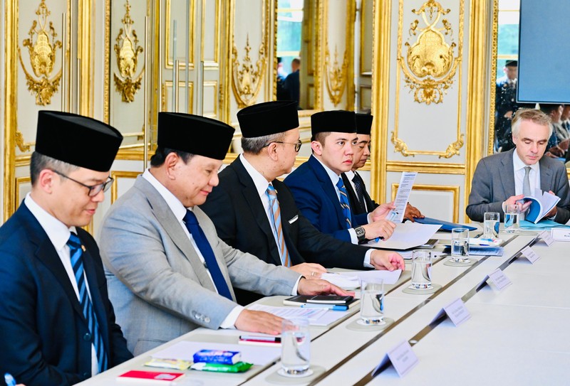 Bilateral dengan Presiden Macron di Istana &Eacute;lys&eacute;e, Paris. (Biro Pers Sekretariat Presiden RI/Laily Rachev)
