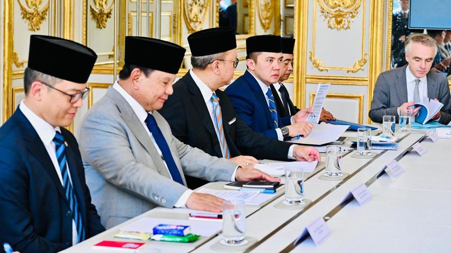 Bilateral dengan Presiden Macron di Istana Élysée, Paris. (Biro Pers Sekretariat Presiden RI/Laily Rachev)