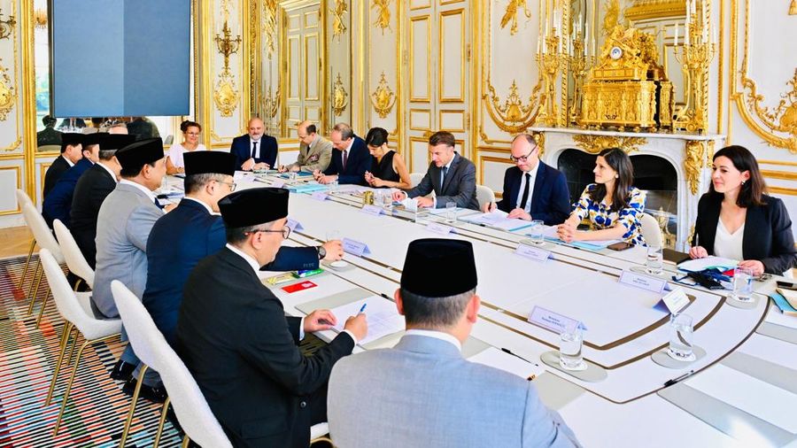 Bilateral dengan Presiden Macron di Istana Élysée, Paris. (Biro Pers Sekretariat Presiden RI/Laily Rachev)