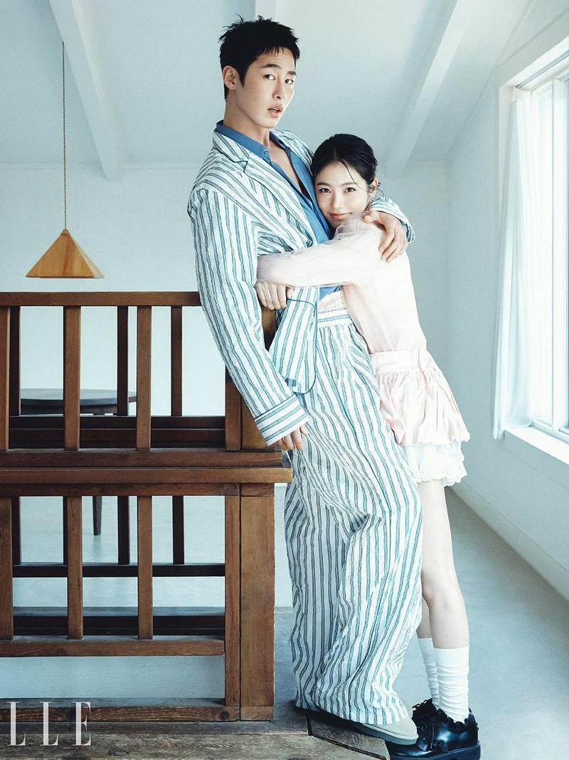 Foto: Lee Jae Wook & Shin Ye Eun Jadi Couple Dokter-Perawat, Cinlok di Pulau