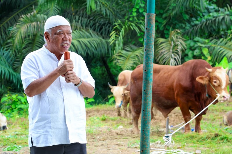 Otorita IKN untuk pertama kalinya menyelenggarakan Salat Iduladha 1447 Hijriah/2026 Masehi di Masjid Negara IKN dan dilanjutkan penyerahan hewan kurban pada Rabu (27/5/2026). (Humas Otorita Ibu Kota Nusantara )