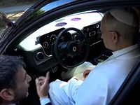 Ferrari resmi memperkenalkan mobil listrik penuh pertama mereka, Luce EV, kepada Paus Leo XIV di Castel Gandolfo, Italia. (Tangkapan Layar Vatican Media via Reuters)