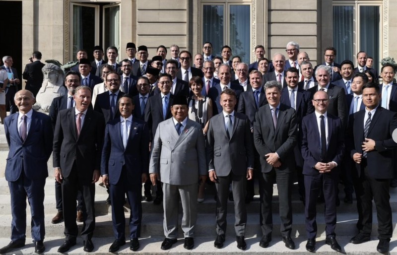 Presiden menghadiri Forum CEO Indonesia&ndash;Prancis bersama Presiden Prancis Emmanuel Macron. (Instagram/PresidenRepublikIndonesia)