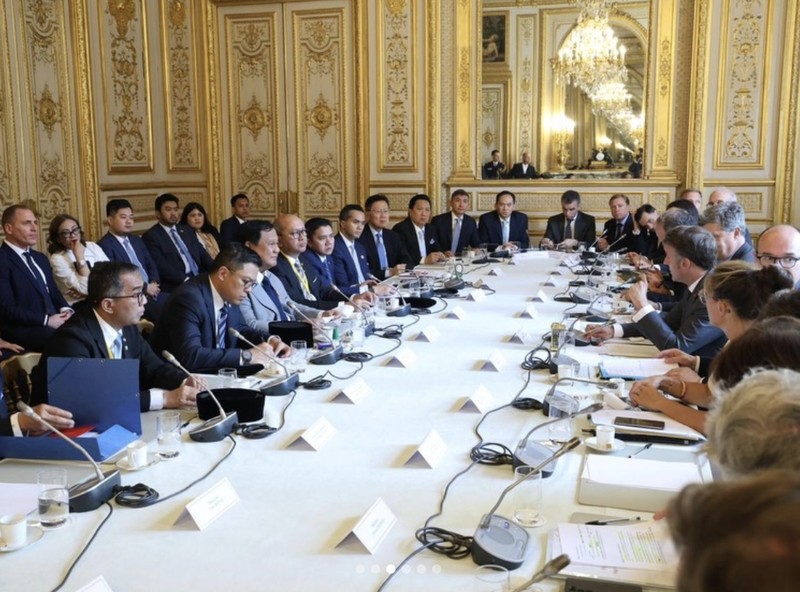 Presiden menghadiri Forum CEO Indonesia&ndash;Prancis bersama Presiden Prancis Emmanuel Macron. (Instagram/PresidenRepublikIndonesia)