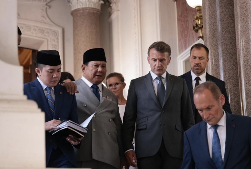 Presiden menghadiri Forum CEO Indonesia&ndash;Prancis bersama Presiden Prancis Emmanuel Macron. (Instagram/PresidenRepublikIndonesia)