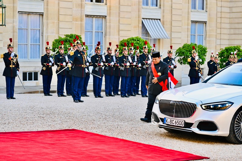 Presiden RI Prabowo Subianto Menghadiri Jamuan santap malam kenegaraan di Salle des F&ecirc;tes, Istana &Eacute;lys&eacute;e, Paris. (Biro Pers Sekretariat Presiden RI/Laily Rachev)