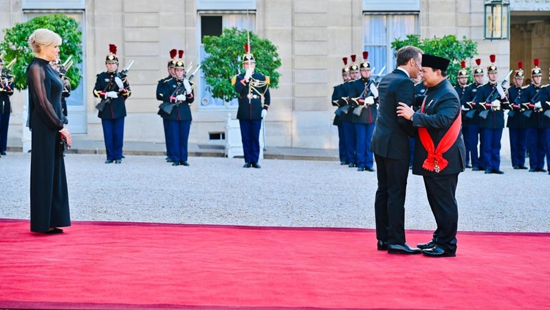 Presiden RI Prabowo Subianto Menghadiri Jamuan santap malam kenegaraan di Salle des Fêtes, Istana Élysée, Paris. (Biro Pers Sekretariat Presiden RI/Laily Rachev)