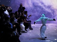 A humanoid robot presents a creation during Galaxy Corporation's Mach33: Physical AI Fashion Show in Seoul, South Korea, May 28, 2026.   REUTERS/Kim Hong-Ji