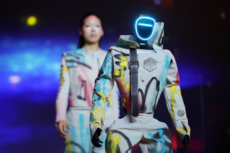 Humanoid robots present creations during Galaxy Corporation's Mach33: Physical AI Fashion Show in Seoul, South Korea, May 28, 2026.   REUTERS/Kim Hong-Ji