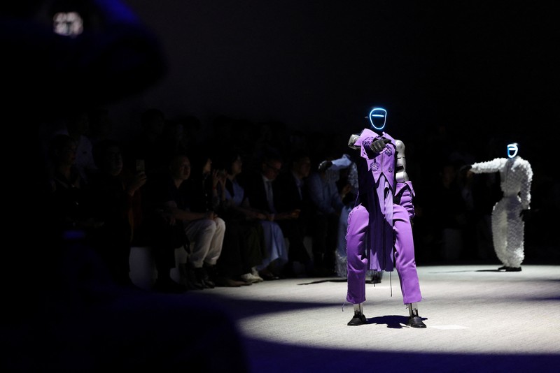 Humanoid robots present creations during Galaxy Corporation's Mach33: Physical AI Fashion Show in Seoul, South Korea, May 28, 2026.   REUTERS/Kim Hong-Ji