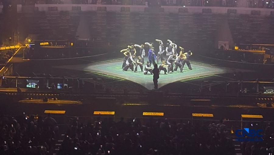 Konser F✦FOREVER sukses menghibur penggemar saat digelar di hari kedua, Jumat (29/5/2026) malam. (CNBC Indonesia/Sefti Oktarianisa)